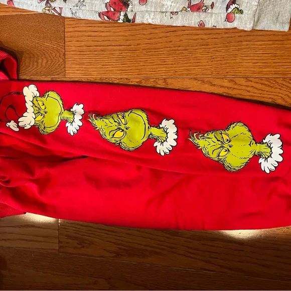 Grinch Kids Matching Set - Red & Heather Gray Holiday Loungewear - Picture 6 of 10